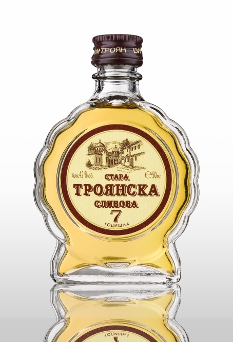 Троянска стара сливова ракия 50 мл.